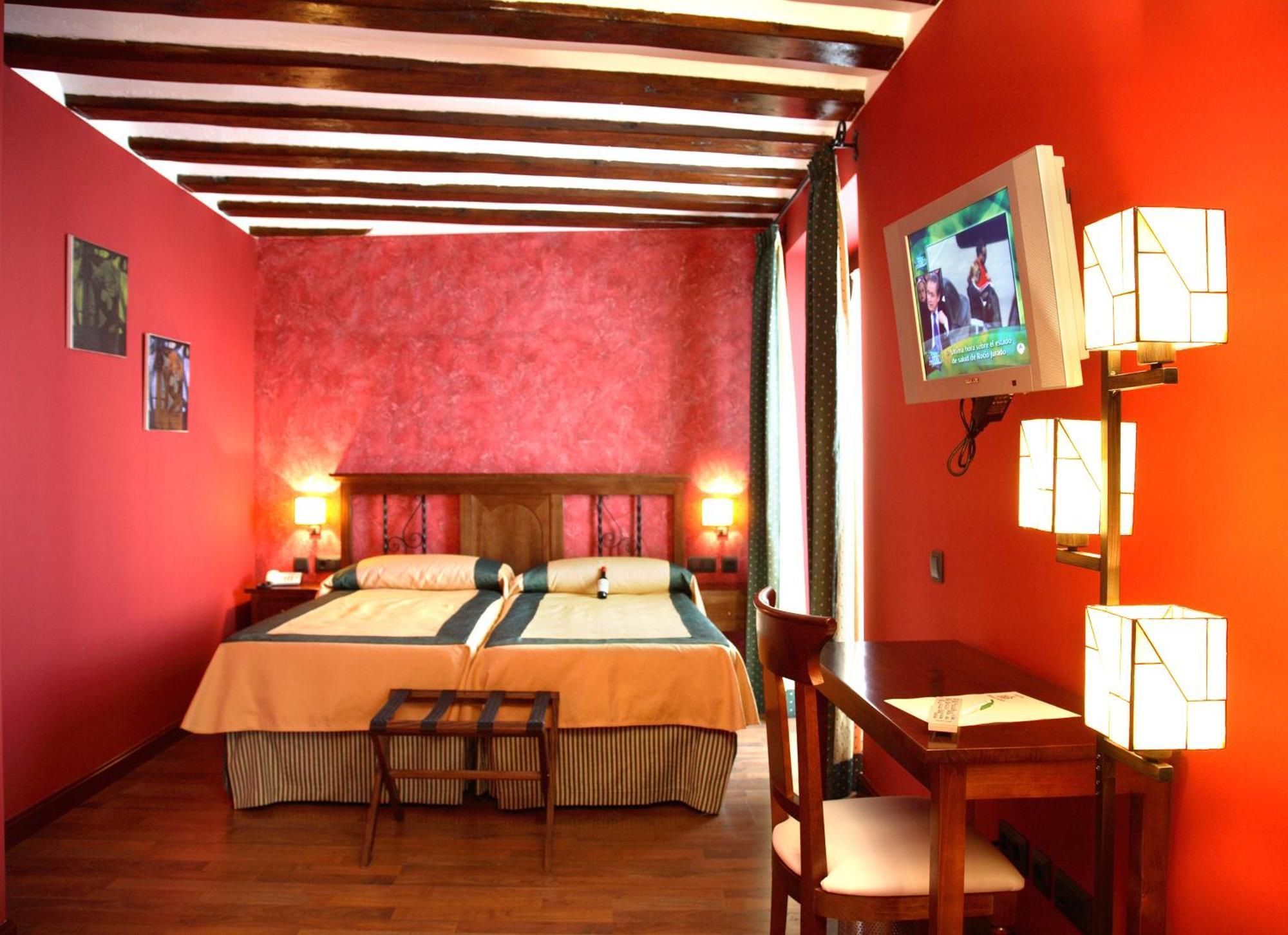 Hotel Duques De Najera Exterior photo